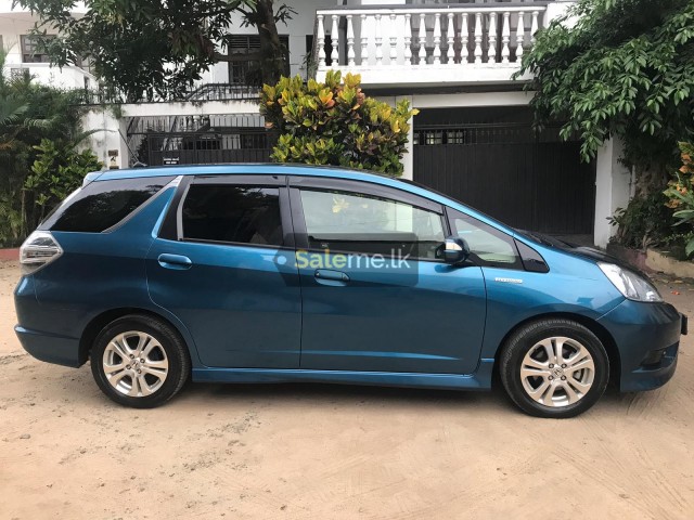 Honda fit shuttle 2013